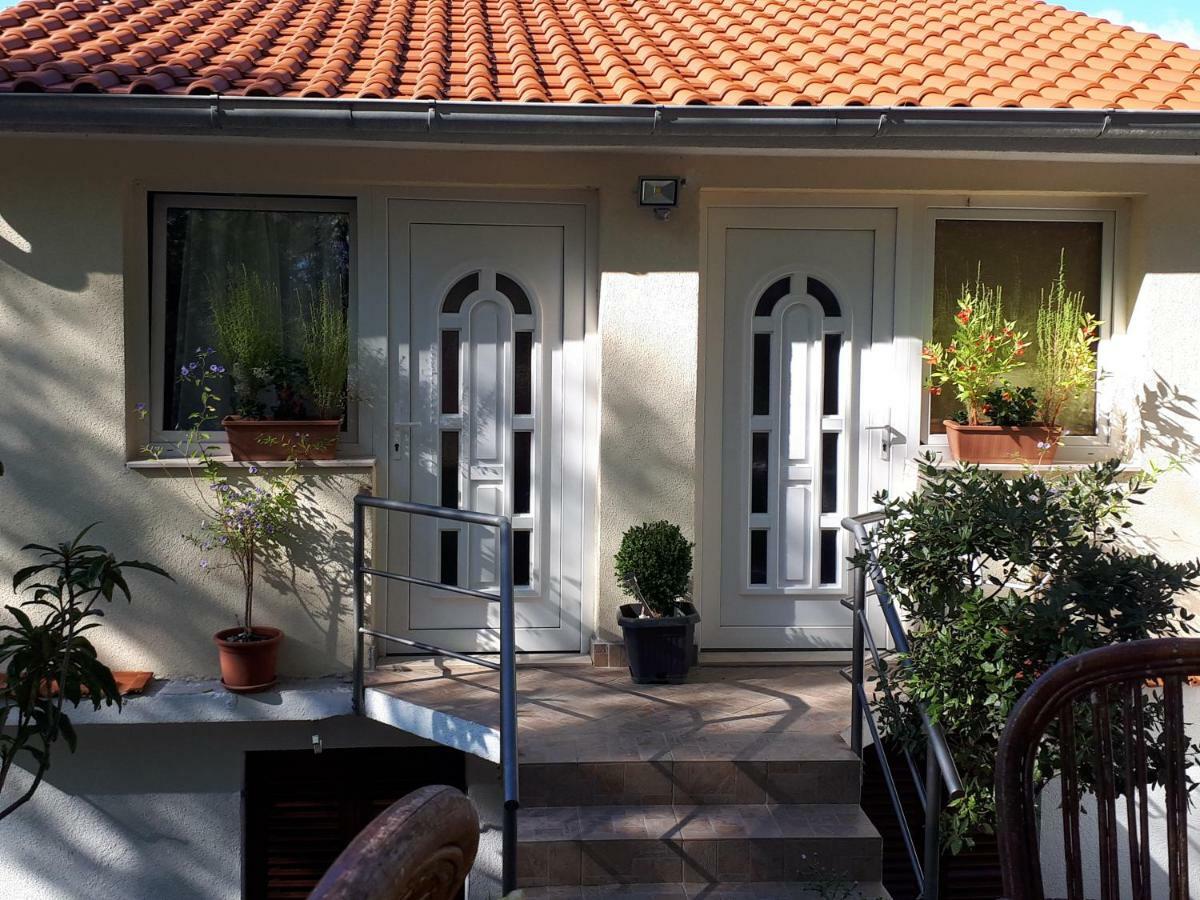 Mala Basina -Maslina Apartment Vrbanj ภายนอก รูปภาพ