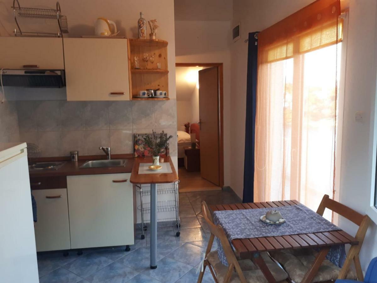 Mala Basina -Maslina Apartment Vrbanj ภายนอก รูปภาพ