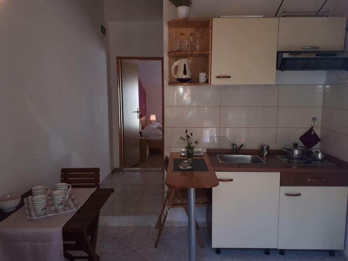Mala Basina -Maslina Apartment Vrbanj ภายนอก รูปภาพ